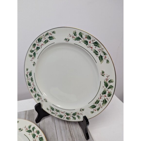 Porcelain Dinner Plates Set 2 "A Season Of Wonder" Christmas Holly Design - Picture 3 of 7